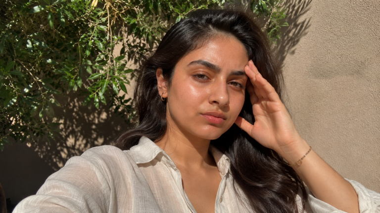 “5 Skincare Mistakes That Make Summer Acne So Much Worse”